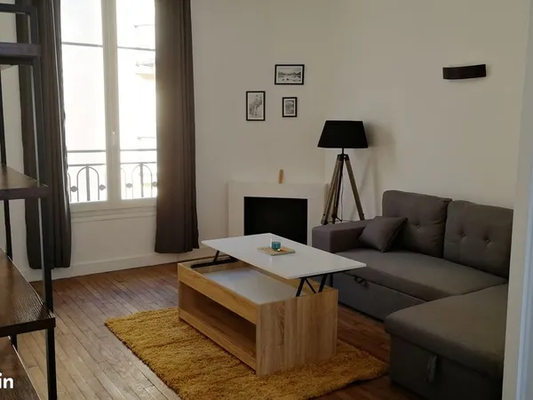 T2 meublé avec locataire en place — Gare Nord