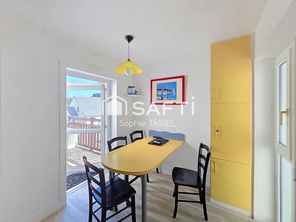 Beau duplex lumineux avec deux chambres et deux salles d'eau