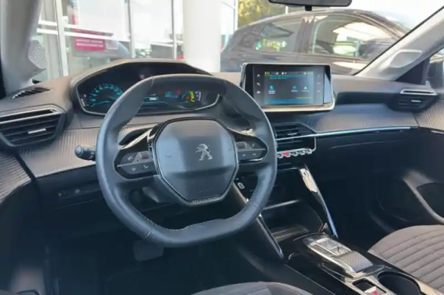 Peugeot 208 electrique 50 kwh 136ch — photo 26