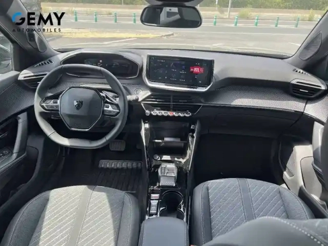 Peugeot 2008 electrique 54 kwh 156 ch — photo 29