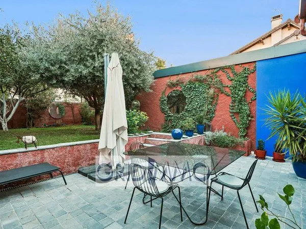 Maison 8 pièces 270 m²