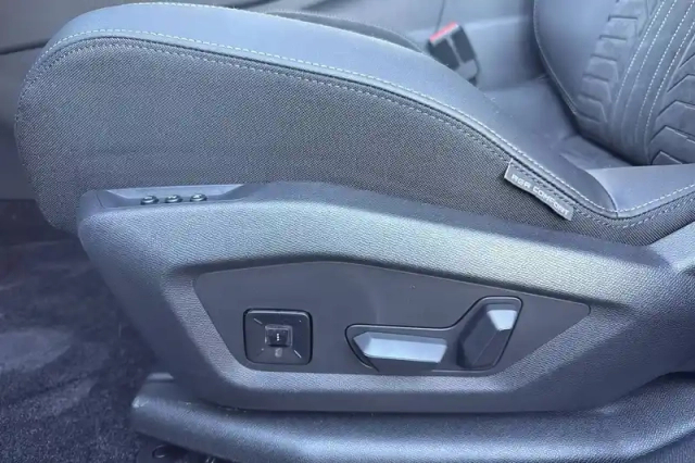 Peugeot 3008 plug-in hybrid 195 e-dcs7 — photo 14