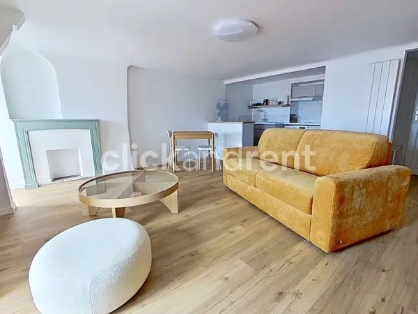 NICE - Superbe T2 Meublé de 45 m² en Dernier Étage avec Vue Dégagée