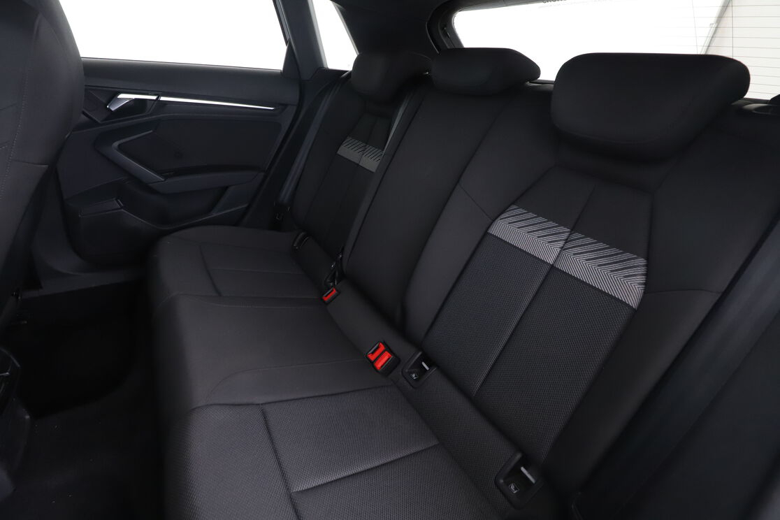 Audi A3 Sportback 45 TFSIe Competition S Tronic — photo 13
