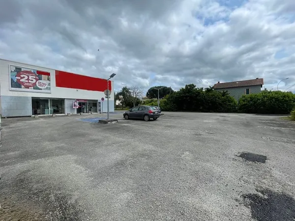 Local commercial Verniolle 800 m2