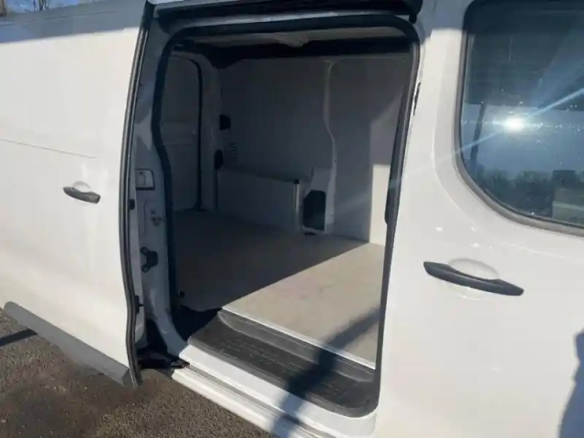 Citroën Jumpy fg m 1.5 bluehdi 120ch s&amp;s pack driver — photo 4