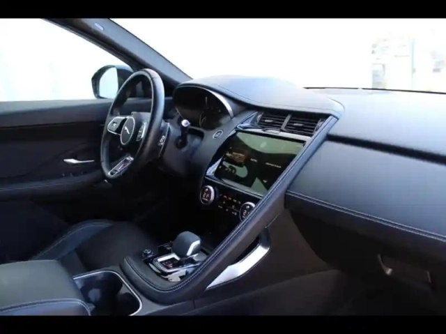 Jaguar E-Pace p200 flexfuel mhev 200ch r-dynamic s — photo 1