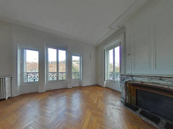 Appartement 4 pièces 144 m²