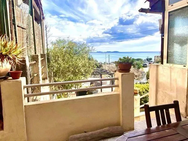 À louer T2 meublé avec vue mer, terrasse et parking - Niolon (Le Rove)