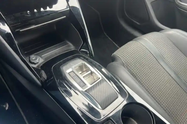 Peugeot 208 puretech 130 s&amp;s eat8 — photo 62