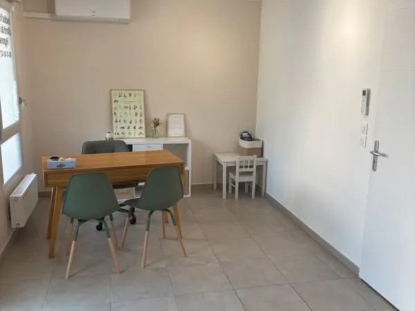 LOCAL / BUREAU à louer