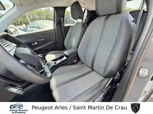 Peugeot 208 100 s&amp;s bvm6 — photo 9