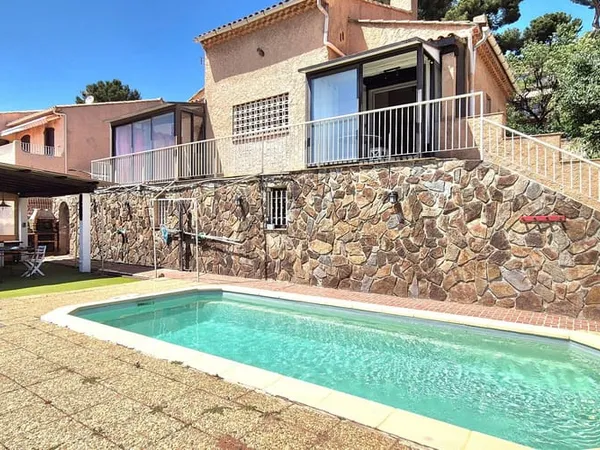 Maison 6 pièces 179 m²