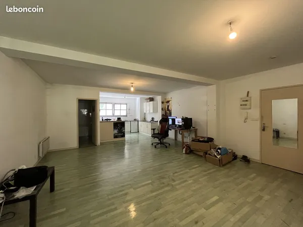 Loft/atelier/surface 1 pièce 54 m²