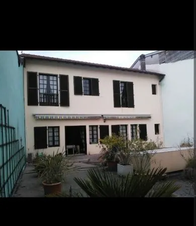 Colocation grande maison de ville avec terrasse