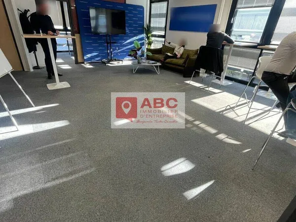 Bureau 176 m²