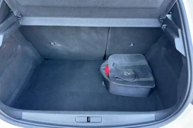 Peugeot 208 electrique 50 kwh 136ch — photo 10