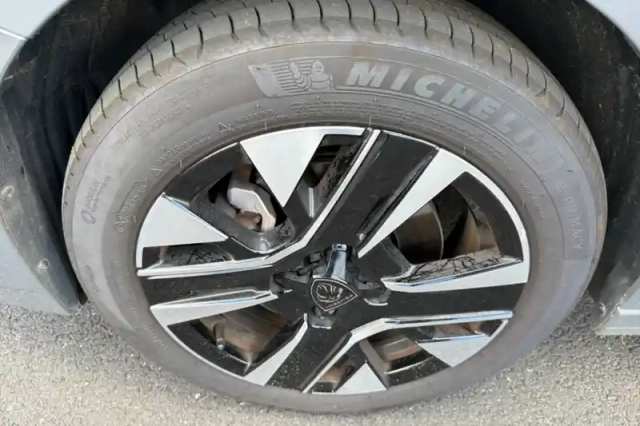 Peugeot 208 hybrid 110 ch e-dcs6 — photo 15