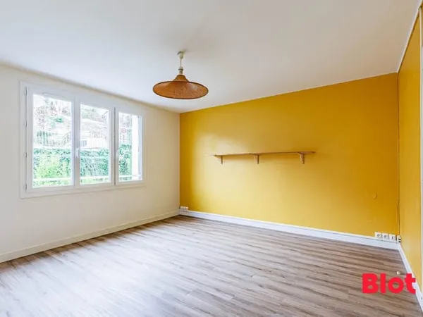 NANTES - Butte Saint Anne - Appartement type 4 avec 3 chambres, boxe et cave