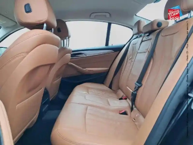 Bmw Serie 5 série 5 530ia xdrive 252ch lounge steptronic sieges chauf/cuir gps — photo 11
