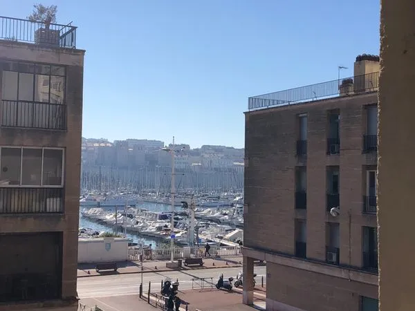 13002 VIEUX PORT Vue MER APPARTEMENT F3