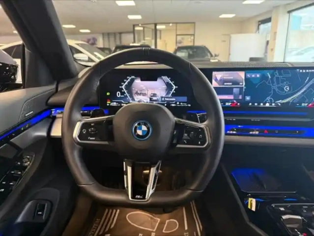 Bmw Serie 5 série 5 touring 530e 299ch m sport — photo 7