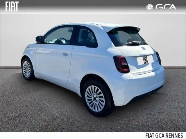 Fiat 500 e 95ch (red) my23 — photo 2