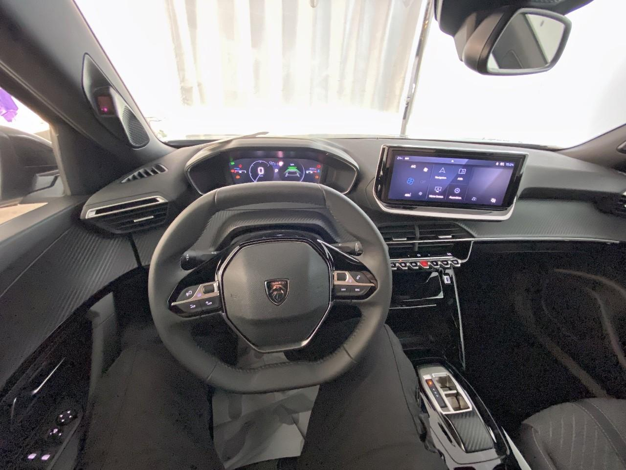 Peugeot 2008 hybrid 145 ch e-dcs6 allure — photo 12