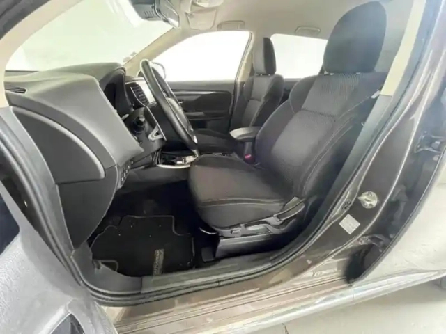 Mitsubishi Outlander phev twin motor business 4wd euro6d-t evap 5cv — photo 15