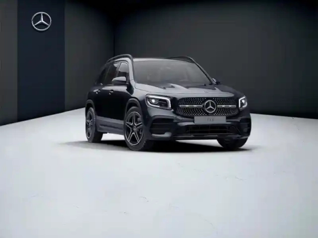 Mercedes Glb 200 d amg line — photo 12