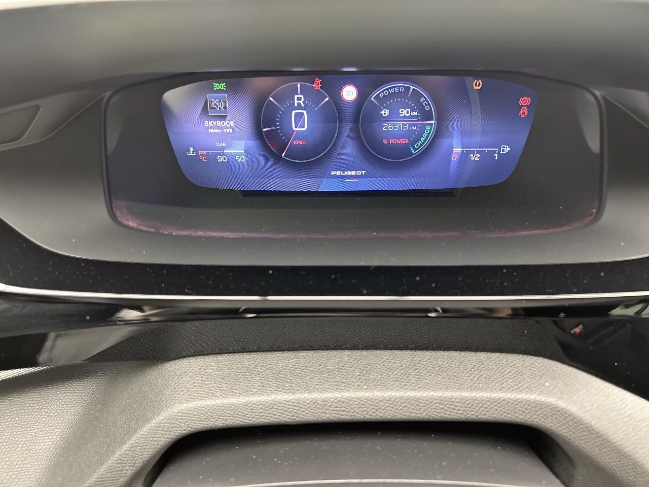 Peugeot 308 hybrid 145 e-dcs6 gt — photo 27