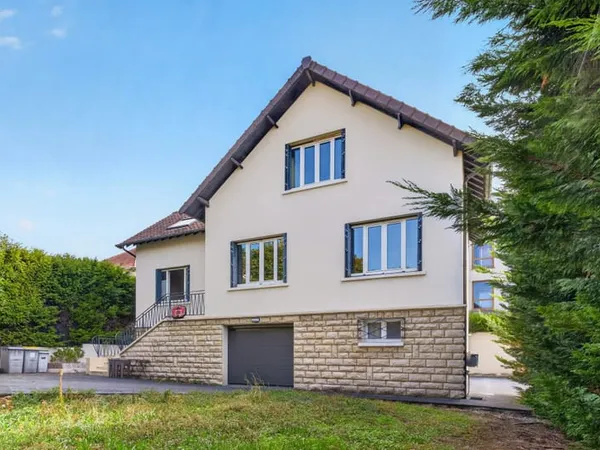 Rueil-Malmaison - MONT-VALERIEN - Maison - 151 m² - 5 chambres - Terrain de 302 m²