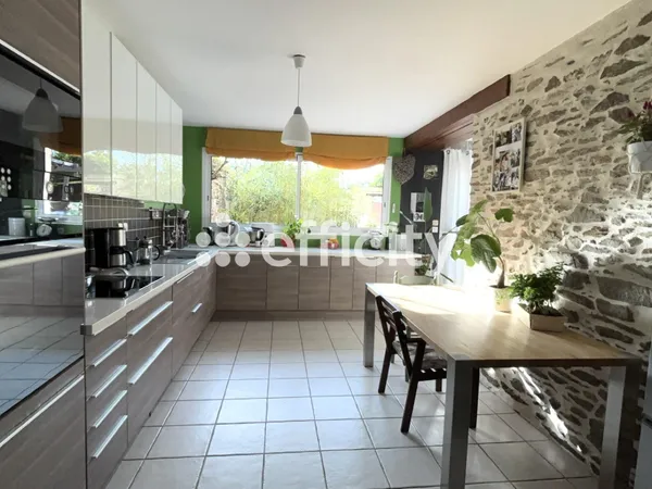 Maison 7 pièces 179 m²