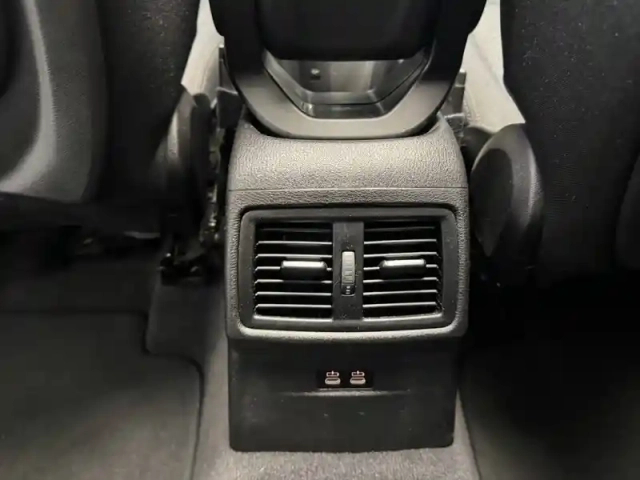 Bmw X1 sdrive 18d 150 ch — photo 19