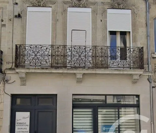 Local 33 m²