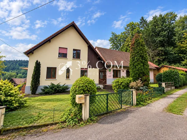 BAERENTHAL Ensemble immobilier de 241 m2 sur 23 ares, au c