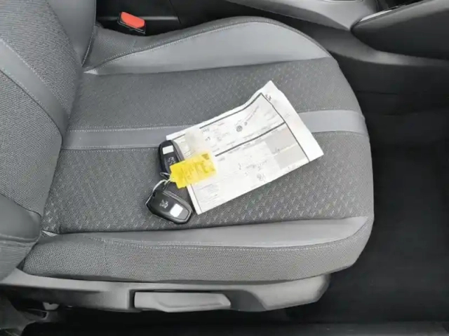 Peugeot 2008 puretech 100 s&amp;s bvm6 allure — photo 16
