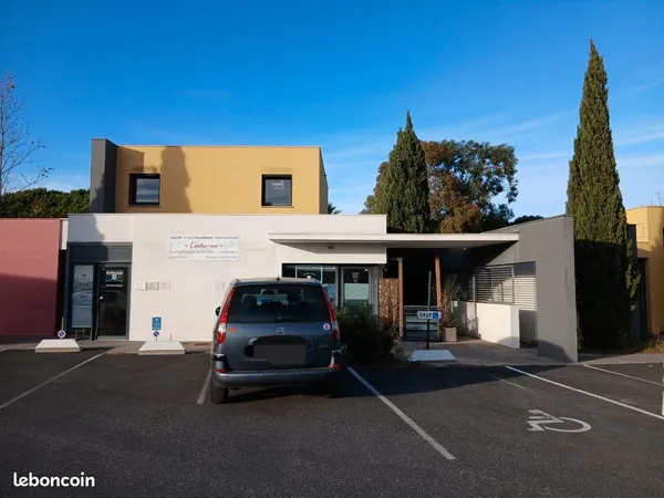 Cabinet paramedical et bien etre a vendre