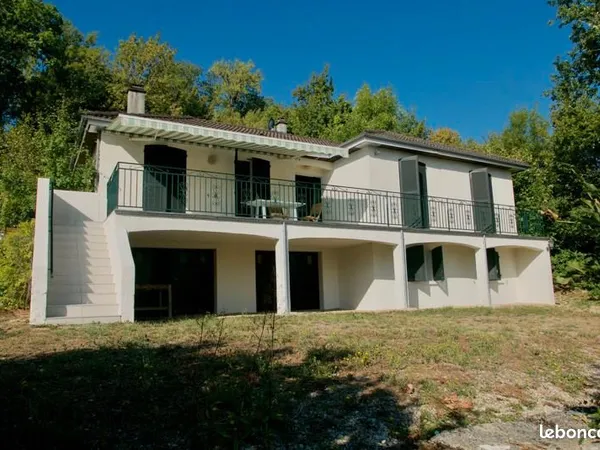 Maison 6 pièces 140 m²
