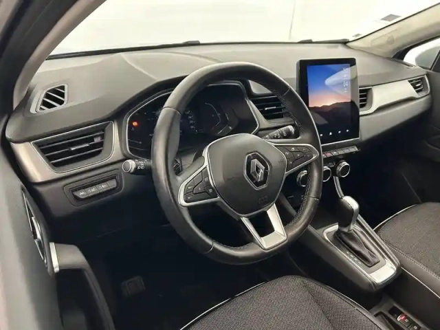 Renault Captur blue dci 115 edc — photo 19