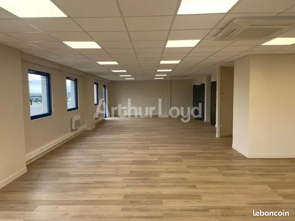Bureaux 220 m²
