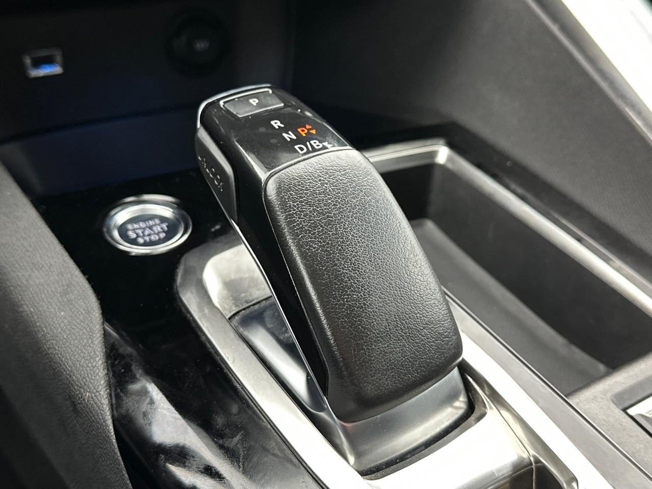 Peugeot 3008 hybrid 225 e-eat8 allure — photo 32