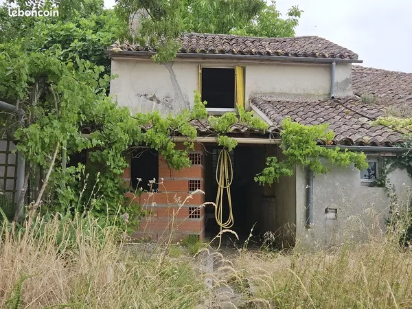 Maison de village à Mézin | Proche centre-ville et commerces | Jardin