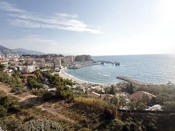 CAP D'AIL - STUDIO rénové avec terrasse et vue mer proche Mo