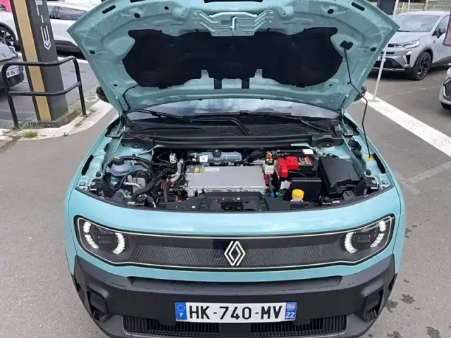 Renault 4 renault  e-tech electrique 150 ch autonomie confort — photo 23