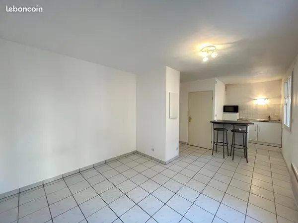 Studio 1 pièce 22 m²