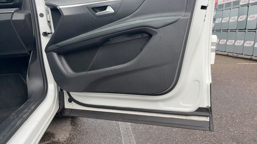 Peugeot 3008 1.6 Hybrid 225 e-EAT8 - Allure – 2021 – 89173 km – Hybride rechargeable – Boîte Automatique — photo 22