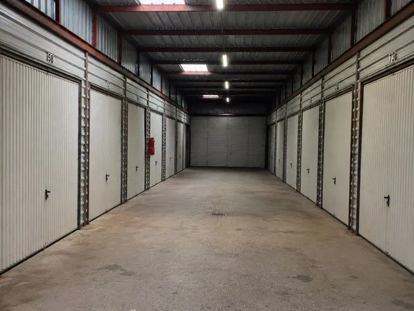Stockage Location Vouillé   30€