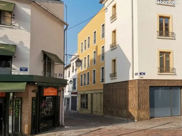 À LOUER : Sceaux Centre / plateaux indivuduels dans immeuble Indépendant