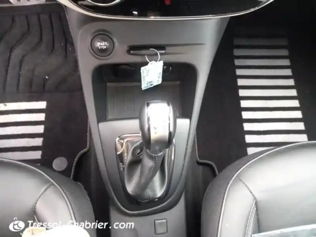 Renault Captur tce 150 fap edc initiale paris — photo 24